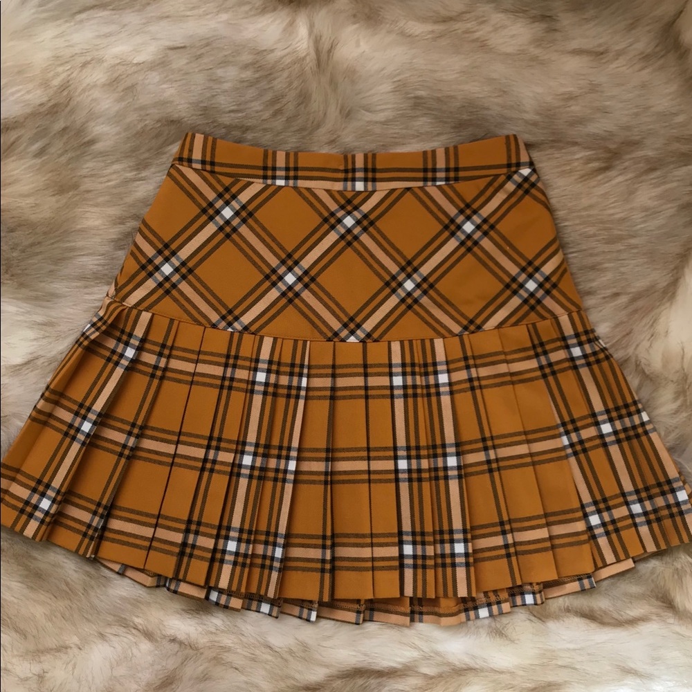 Pleated plaid skirt